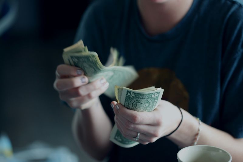 <https://images.unsplash.com/photo-1518458028785-8fbcd101ebb9?ixlib=rb-4.0.3&q=85&fm=jpg&crop=entropy&cs=srgb>